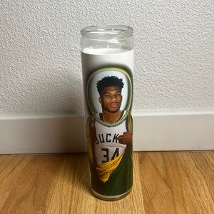 giannis antetokounmpo prayer candle / Milwaukie bucks
